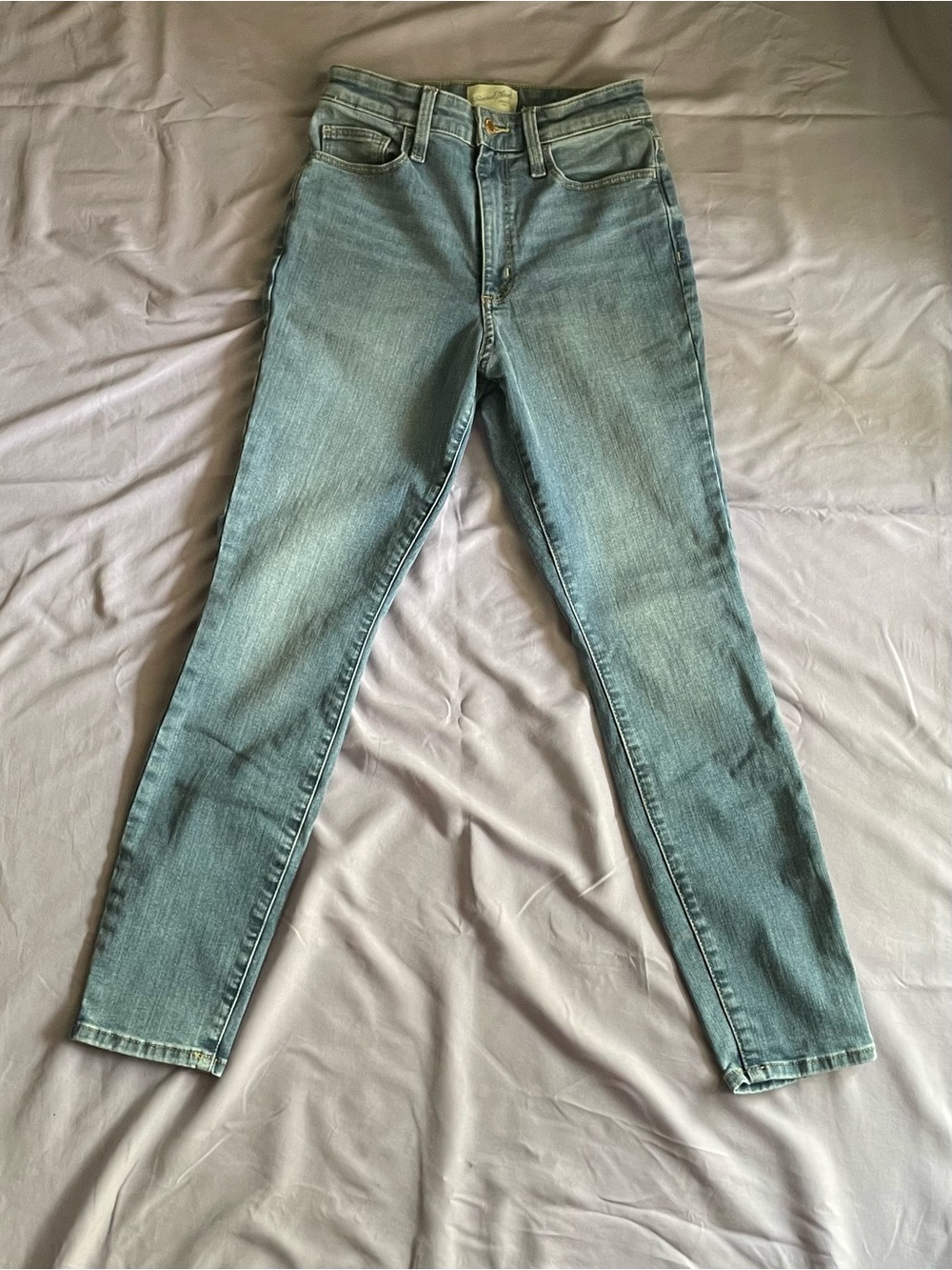 Universal Thread High Rise Skinny Jeans Light Wash 6 Short